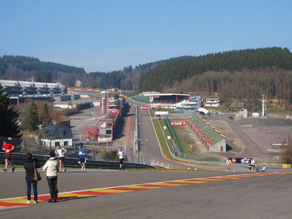 Spa-Francorchamps Run 2014 op het legendarische circuit in de Ardennen